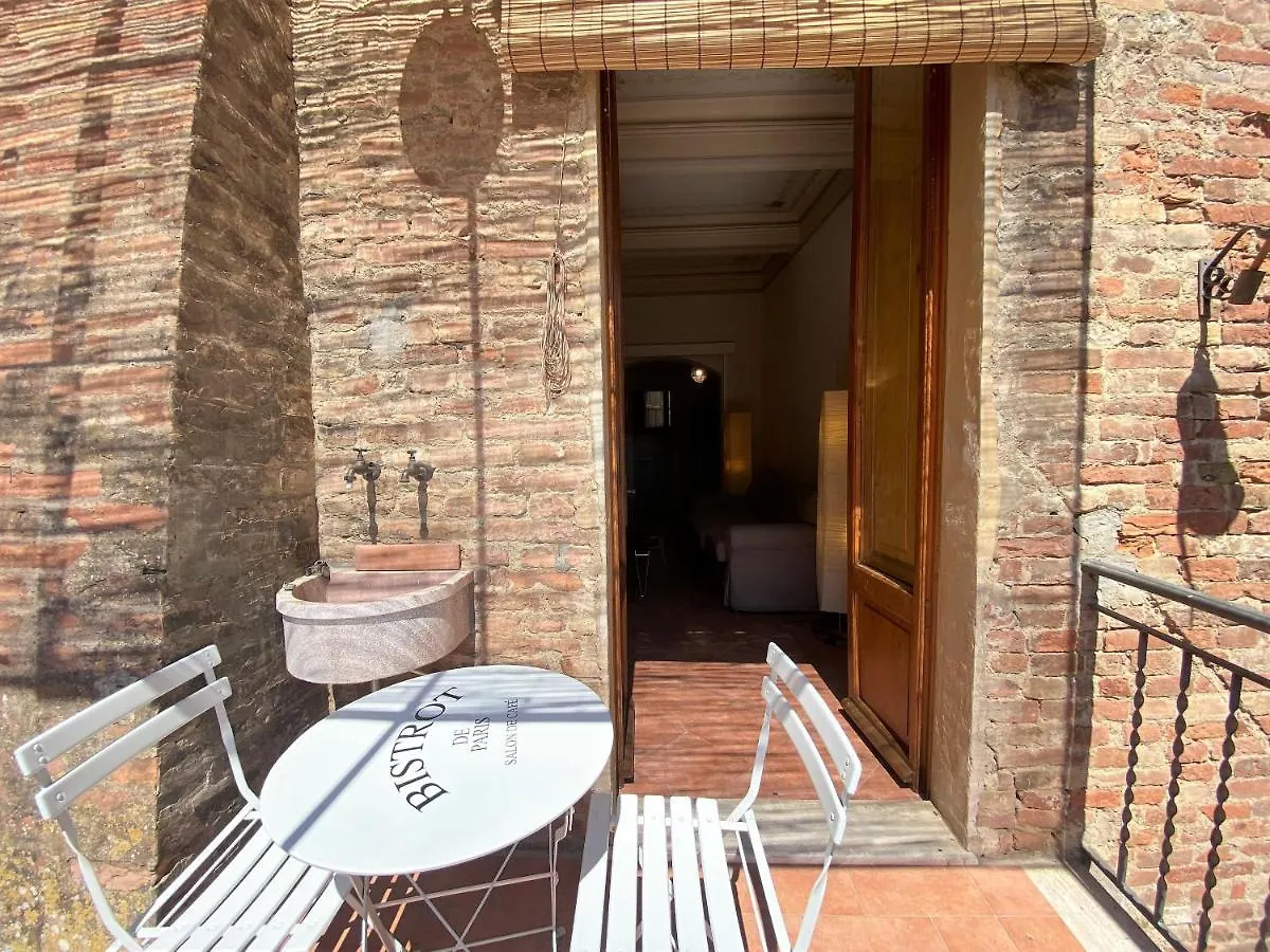 Lägenhet La Fonte-With Balcony Close By Piazza Del Campo Siena